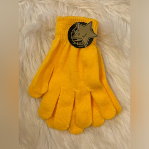 Winter Colored Knit Gloves in multiple colors, one pair - Picture 5 of 8